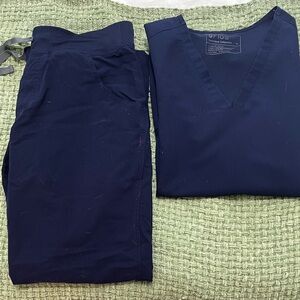 Figs Navy scrub set